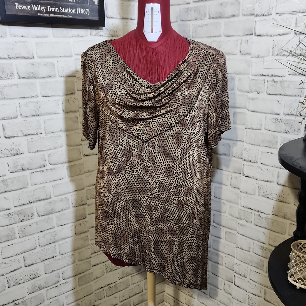 En Focus SZ 18 Black/gold Shimmer Blouse